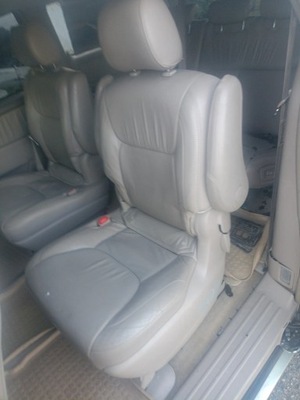 Сиденье левый задняя drugi ряд toyota sienna 06-10r фото №1