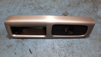 Переключатель окон правый перед 8663815 volvo c30 фото №1