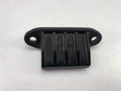 Toyota lexus кнопка відкривання кришки багажника фото №1