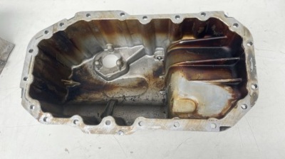 Поддон масляная vw golf vi 1.4 tsi 03c103603t cax фото №1