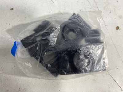 Крепления датчиков задний  задние opel crossland x новая  оригинальный номер eu фото №1