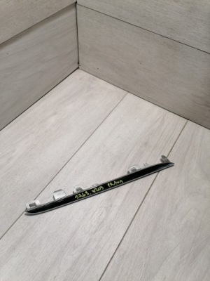 Mercedes w205 молдинг решётка радиатора правая a2058880673 фото №1