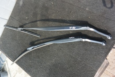 Maserati оригінальний номер 670001642 670007562 фото №1