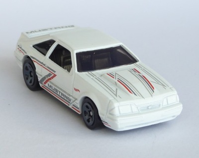 HOT WHEELS - '92 Ford Mustang