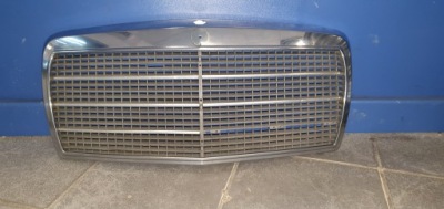 Решётка радиатора решётка радиатора перед 1268880023 mercedes w126 фото №1