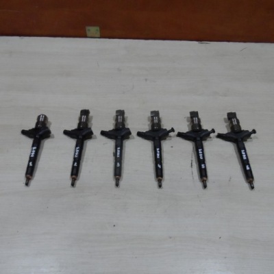 Інжектор форсунка 8-97239161-7 espace iv 3.0 dci фото №1