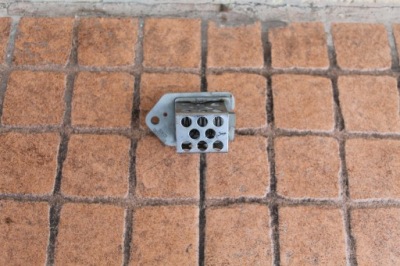 Реле вентилятора peugeot partner i 9641212580 фото №1