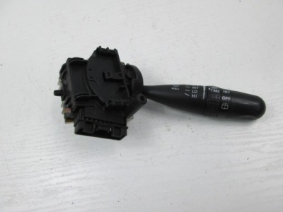 Toyota matrix i e13 вимикач двірник фото №1