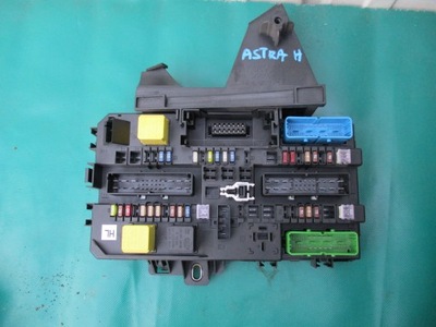 Opel astra h коробка предохранителей 13115937 фото №1