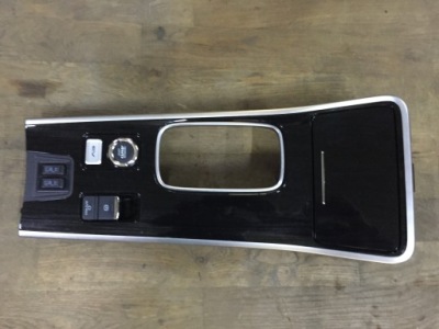 Outlander iii lift панель середній 4wd dekor ev фото №1