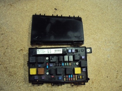 Коробка предохранителей bsi opel astra h iii 13206746 gs фото №1