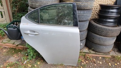 Дверь правый  задняя 1g1 lexus is220 is250 фото №1