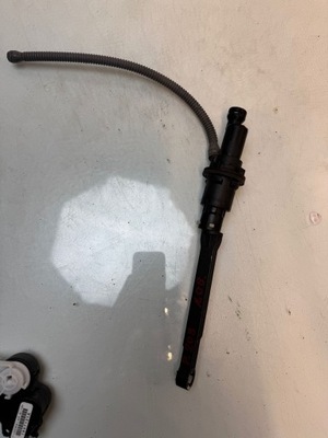 Peugeot 208 1.0 помпа зчеплення фото №1