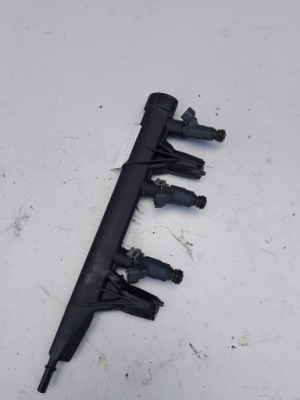 Peugeot 2008 i 1.2 pure tech молдинг упорскування 96760200480 фото №1