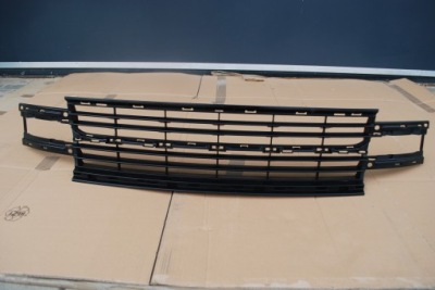 Решётка средняя бампера renault scenic 3 3 рестайлинг  622549048r фото №1