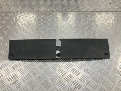 Рамка підкладка під  номерний знак реєстраційна insignia b 17- фото №1