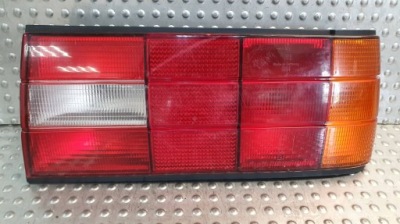 Лампа задняя правая bmw 3 e30 1380858 82- фото №1