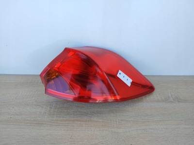 Kia ceed 2012-2016 rok hb права лампа задня w крила 92402-a20 e113 фото №1