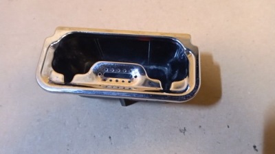 Пепельница передняя туннель peugeot 406 223493 фото №1