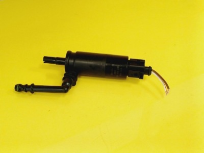 Помпа розпилювача лампи передньої volkswagen golf plus 3b7955681 nr20 фото №1