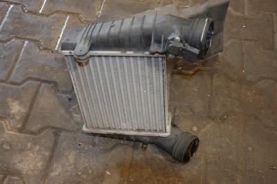 Vw passat b5 fl 1.8 t інтеркулер 8d0145805b фото №1