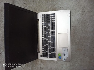 Laptop ASUS F555L