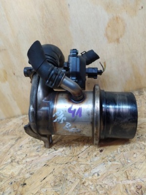 Audi q3 2.0 tdi радиатор выхлопных газов 04l131512bh фото №1