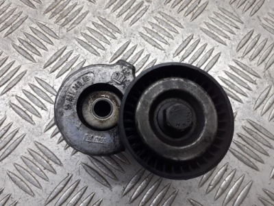 Натяжитель ремень opel zafira b 1.9 cdti 55561330bb фото №1