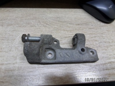 Кронштейн основание ролики citroen c3 1.4 hdi 9643246880 фото №1