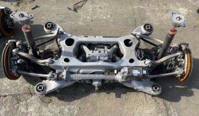 Підвіска підрамник задня повний panamera 971 4s поворотні фото №1