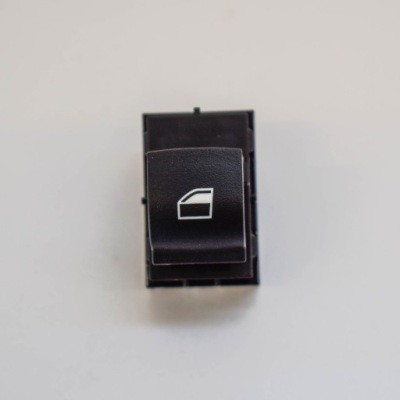 Bmw 2 f45 2014 задня сторона ліва кнопки вікон фото №1