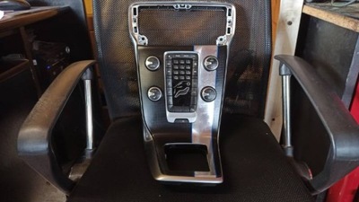 Volvo v40 12- панель управление кондиционера фото №1