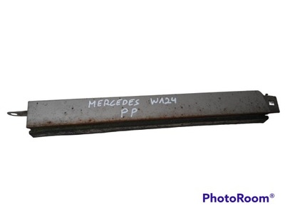 Молдинг pod фара правый перед mercedes w124 фото №1