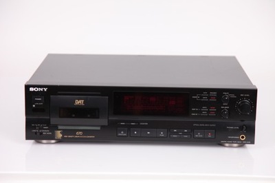 Magnetofon kasetowy Sony DTC-670 czarny