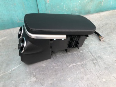 Kia stinger туннель средний podłokeitnik кожа фото №1