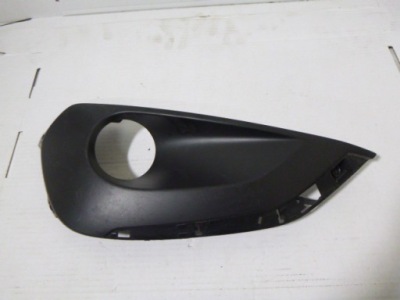 Решітка бампера лівий перед peugeot 208 lift фото №1