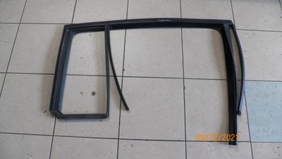 УПЛОТНИТЕЛЬ ДВЕРЬ ПРАВАЯ ЗАД VW TOURAN 1T0845212