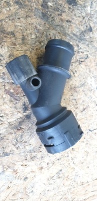 Шланг патрубок води skoda octavia 1 1,9 tdi фото №1