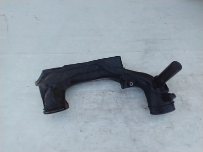 Volvo v40 2 ii 2.0d шланг повітря труба повітрозабірник резонатор 31370135 фото №1