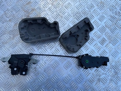 Замок доводчик кришки a2047400435 mercedes w212 фото №1