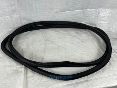 Mercedes gle 167 прокладка двері задня a1676972600 фото №1