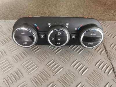 Jeep renegade 2014-2018 панель кондиционера 07356349050 фото №1