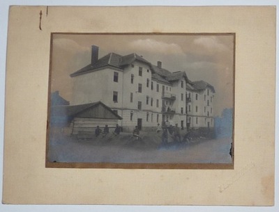 T. MROCZKOWSKI – FOTO - BUDYNEK MIESZKALNY I