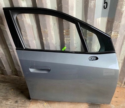 Bmw 2 u06 двері праве перед колір колір c4w фото №1