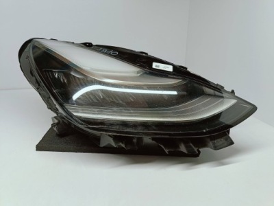 Tesla model 3 m3 17- фара правый  перед передняя full led европа  1077376-00-c фото №1