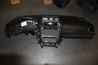 Панель приладів приладова xv subaru forester kokpi консоль фото №1