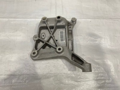 Fiat jeep alfa romeo кронштейн подушка кронштейн кронштейн 55247043 фото №1