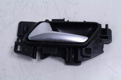 Ручка дверь левый задний  opel corsa f 20r. фото №1