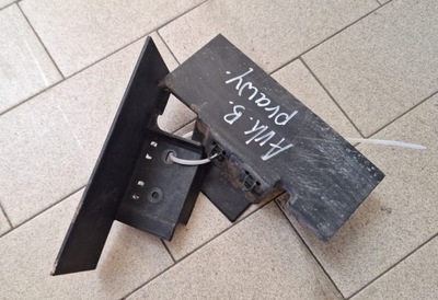 Напрямна бризковик правий лівий renault arkana 788125780r 788138300r фото №1