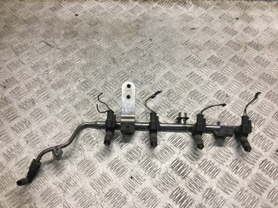 Sebring ii 2.4 молдинг упорскування 04591480ag фото №1